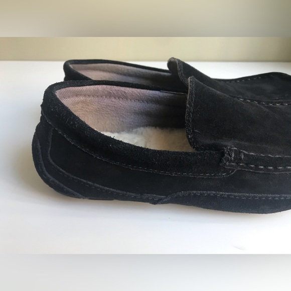 UGG Men’s Ascot Slippers Size: US 6.5 - US 7 - Picture 11 of 16